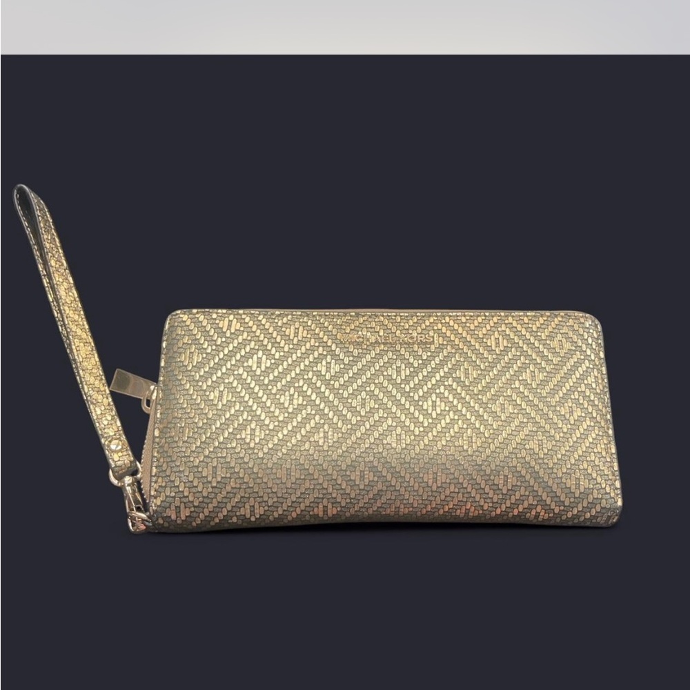Elegant Michael Kors Gold Wristlet Clutch